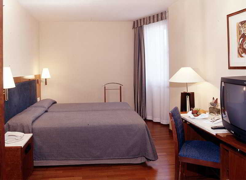 Hotel Pedralbes バルセロナ エクステリア 写真