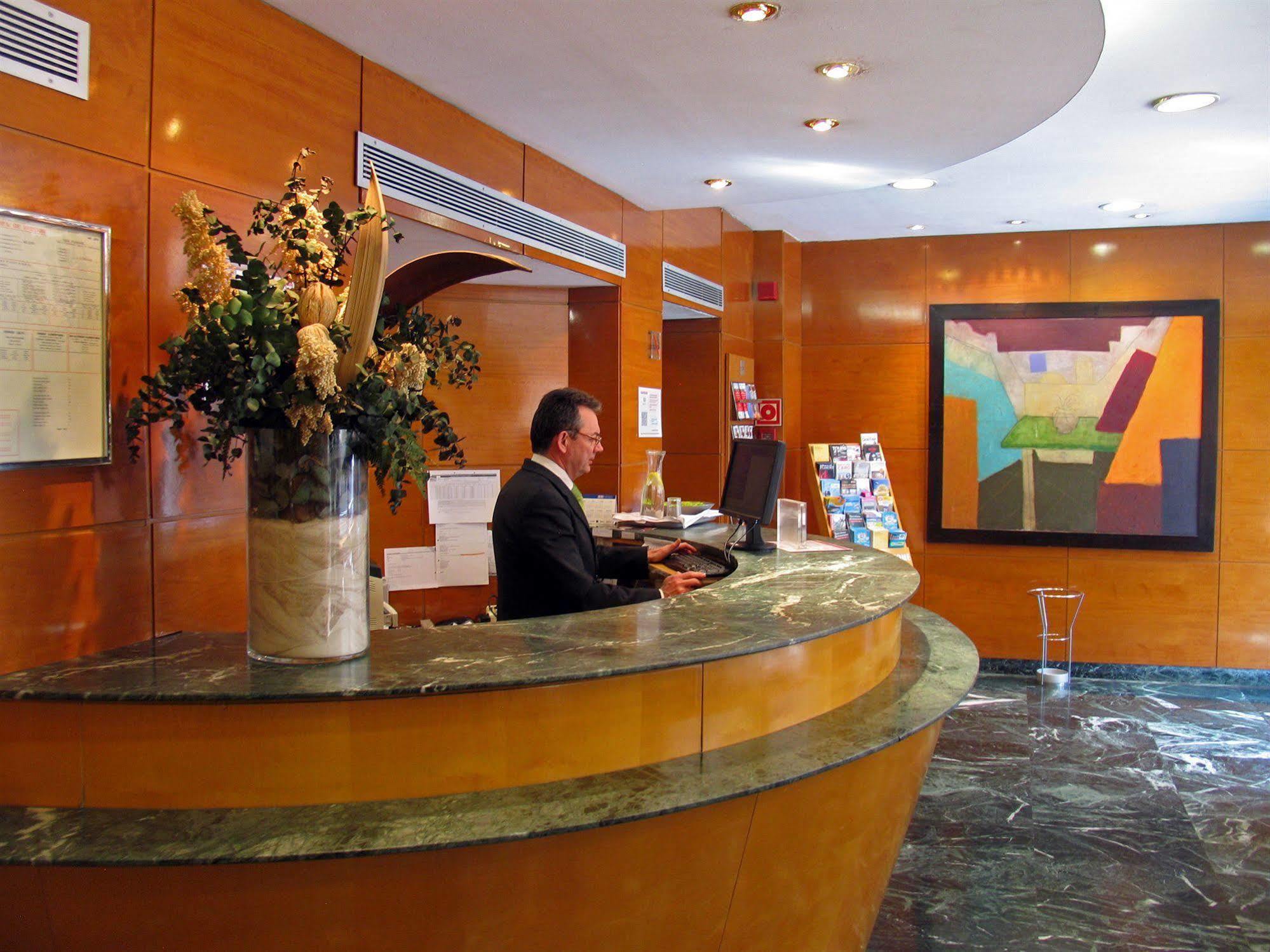 Hotel Pedralbes バルセロナ エクステリア 写真