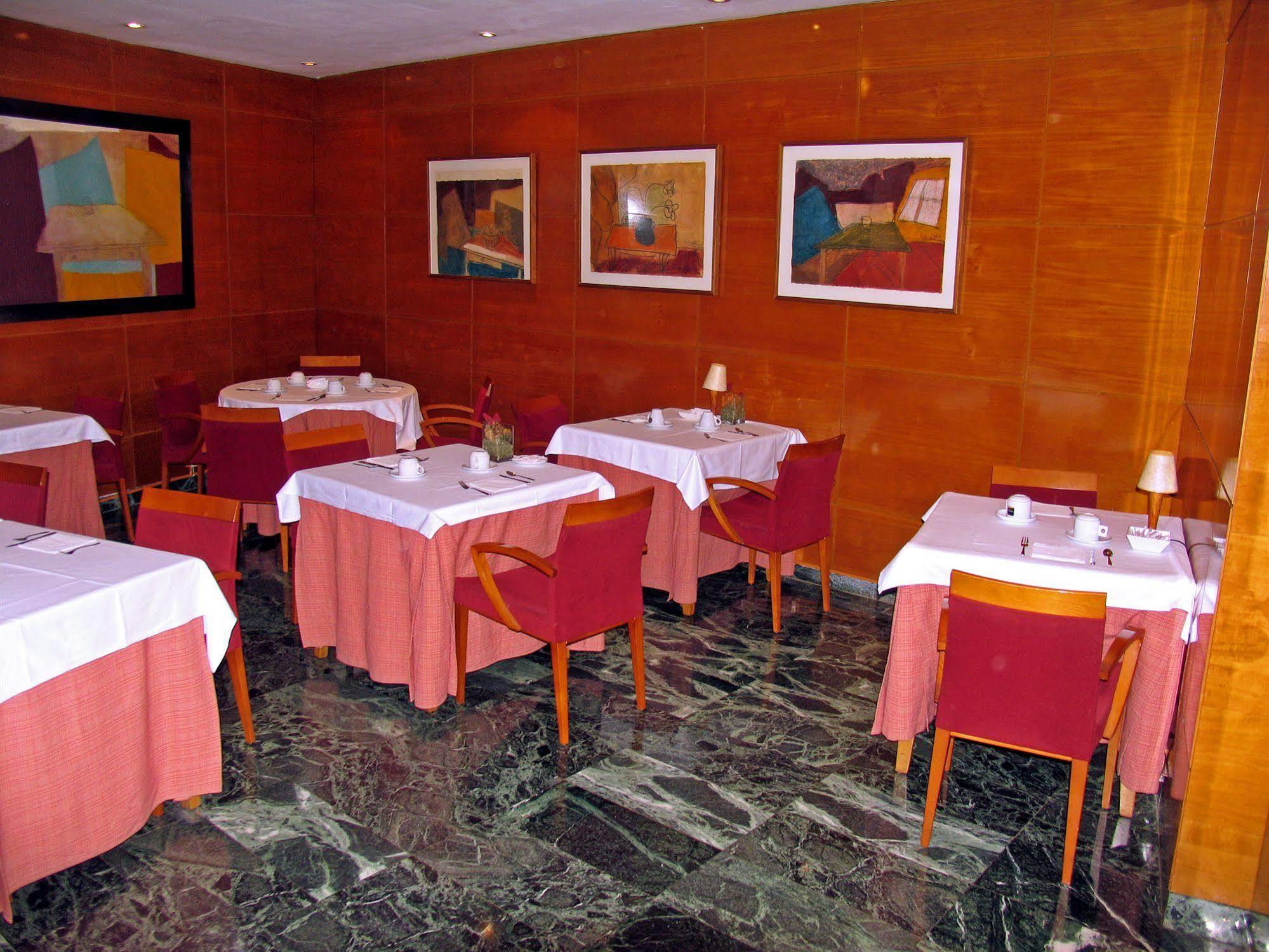 Hotel Pedralbes バルセロナ エクステリア 写真