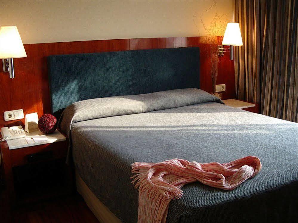 Hotel Pedralbes バルセロナ エクステリア 写真